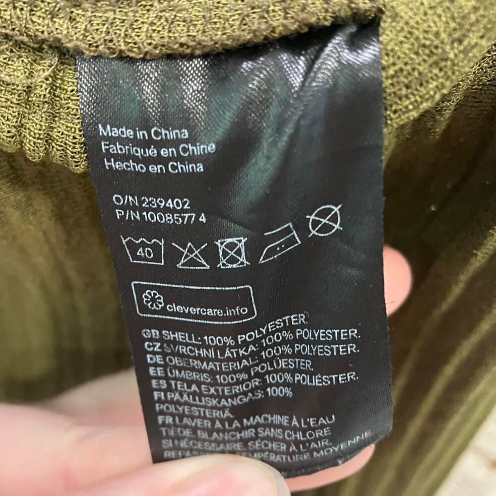 H&M women's olive green pleated flare lettuce hem pants | size medium - Picture 5 of 6